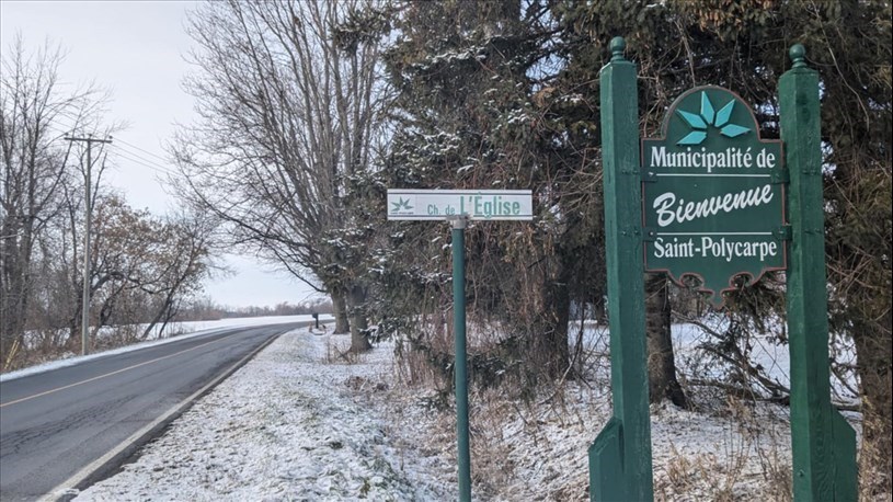 Le chemin de l'Église à Saint-Polycarpe est fermé pour une durée indéterminée, en raison des conditions impraticables et de la visibilité nulle par endroits 