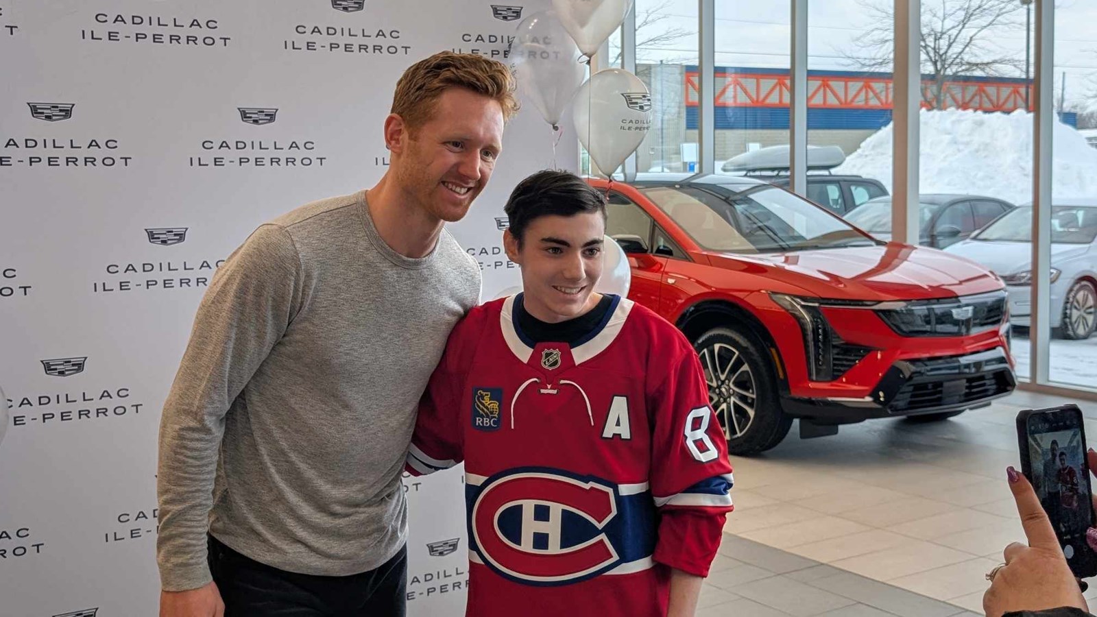 Mike Matheson à la rencontre de ses partisans à l’Île-Perrot