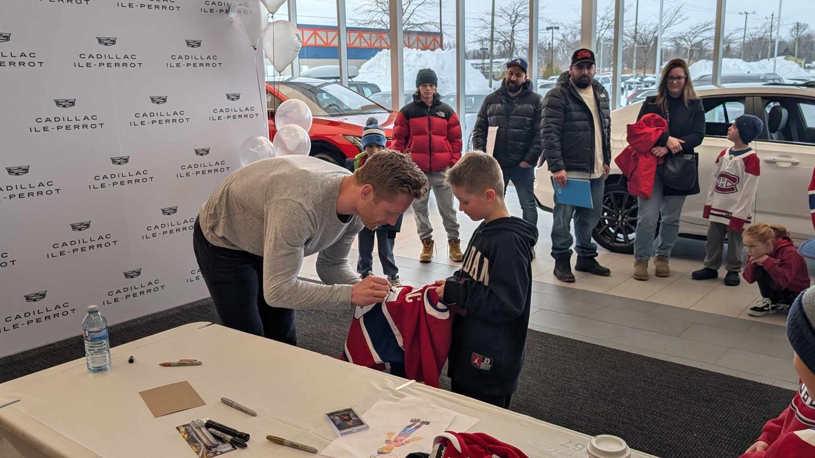 Mike Matheson à la rencontre de ses partisans à l’Île-Perrot