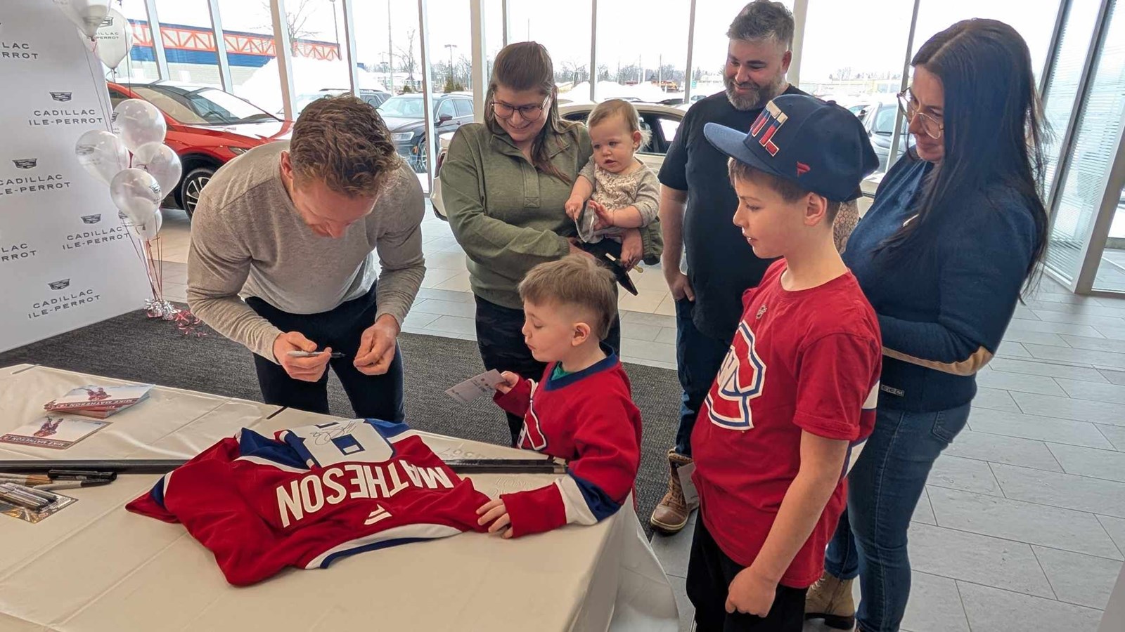 Mike Matheson à la rencontre de ses partisans à l’Île-Perrot