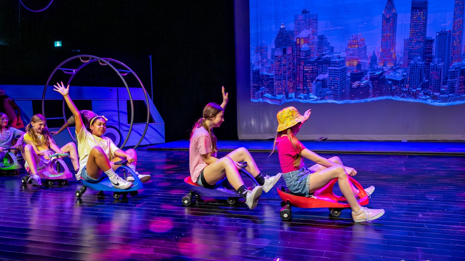 Festi-Cirque: retour en images sur la prestation de l'école du Papillon-Bleu