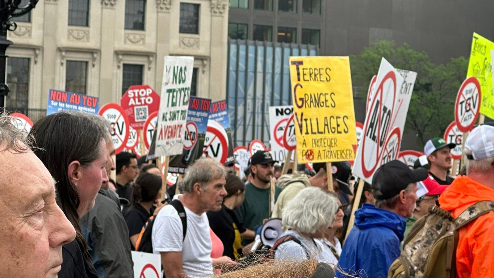 Une quarantaine d'agriculteurs d'ici se sont rendus à Ottawa