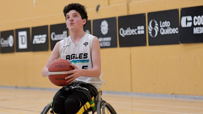 Basketball en fauteuil roulant gratuit à Saint-Clet