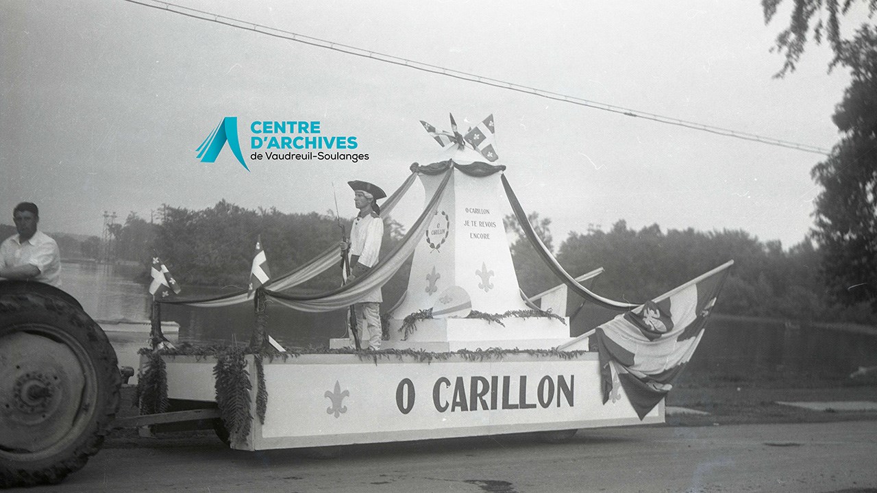 Char allégorique de la Baie de Vaudreuil ‘’O Carillon’’. Avec André Paquet et Roger Castonguay, 1952.