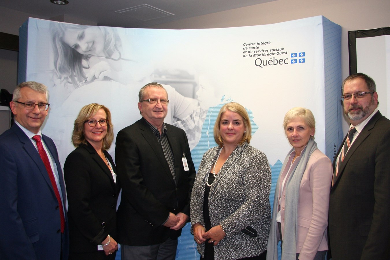 M. Yves Masse, président-directeur général, Mme Céline Rouleau, présidente-directrice générale adjointe, M. Claude Jolin, président du conseil d'administration, Mme Alexandrine Côté, commissaire aux plaintes et à la qualité des services, Mme Michelle Harvey, directrice générale adjointe aux programmes de soutien, administration et performanceet M. Martin Larose, directeur des ressources financières.