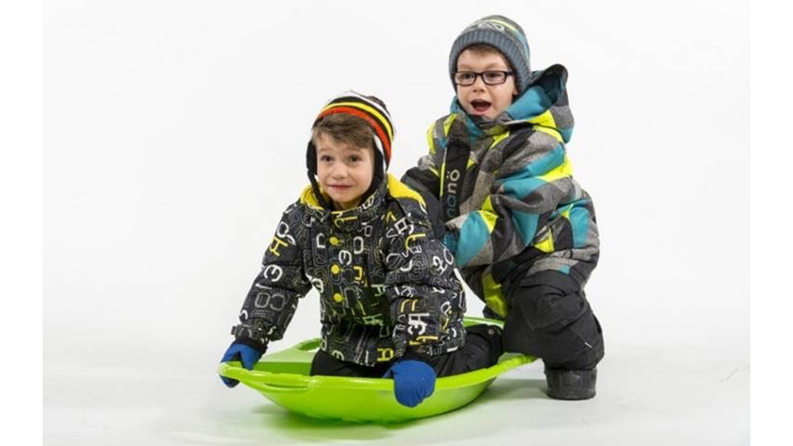 L’un des objectifs derrière ce projet est de répondre à un achalandage de plus en plus important aux glissades. Par exemple, deux fois plus de gens glissent au Parc régional des îles de Saint-Timothée qu'on retrouve de patineurs sur l’anneau de glace et la patinoire avec bande.