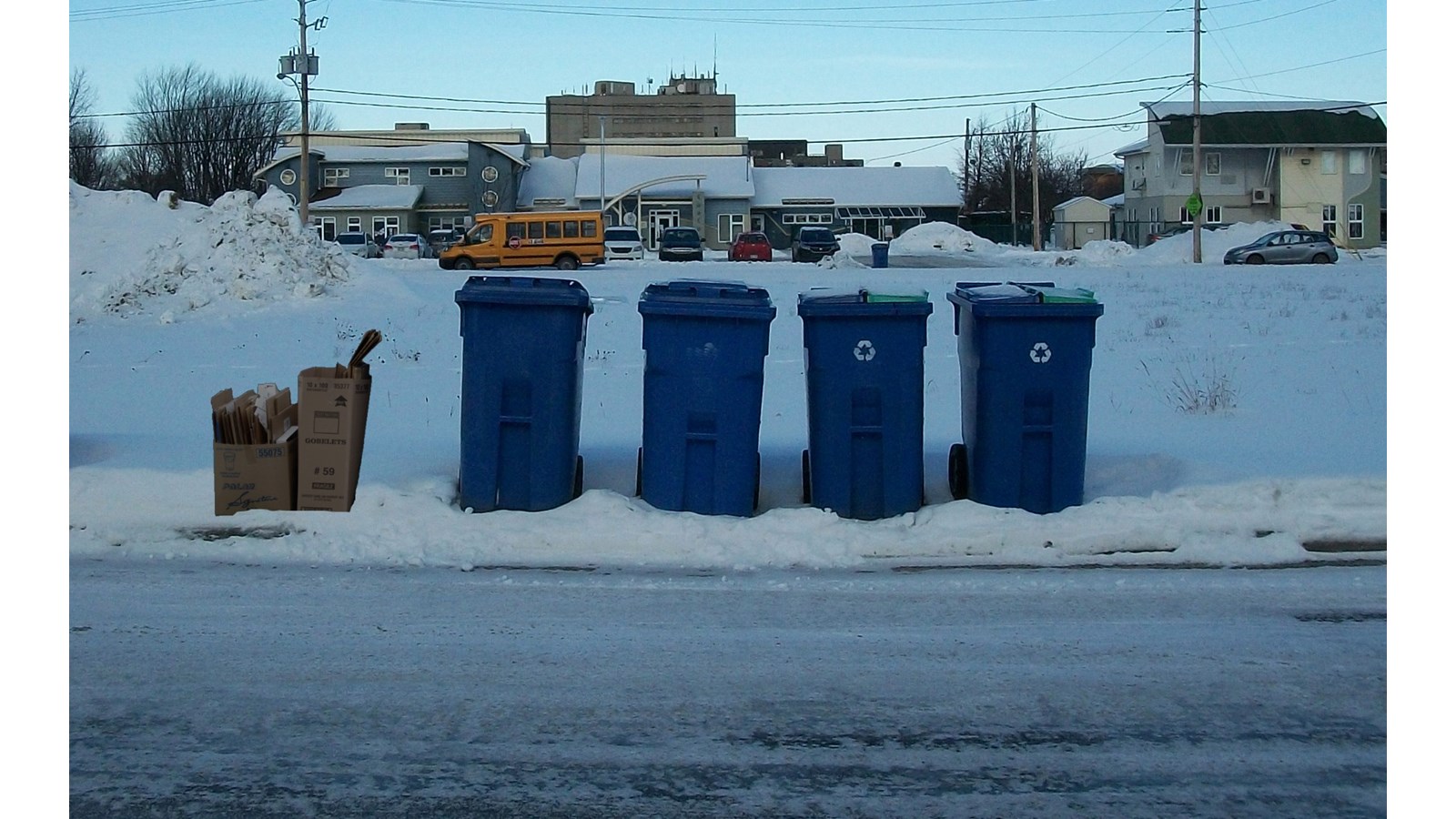 La MRC recommande aussi de dégager les contenants et matières de la neige afin de s’assurer qu’ils soient collectés.