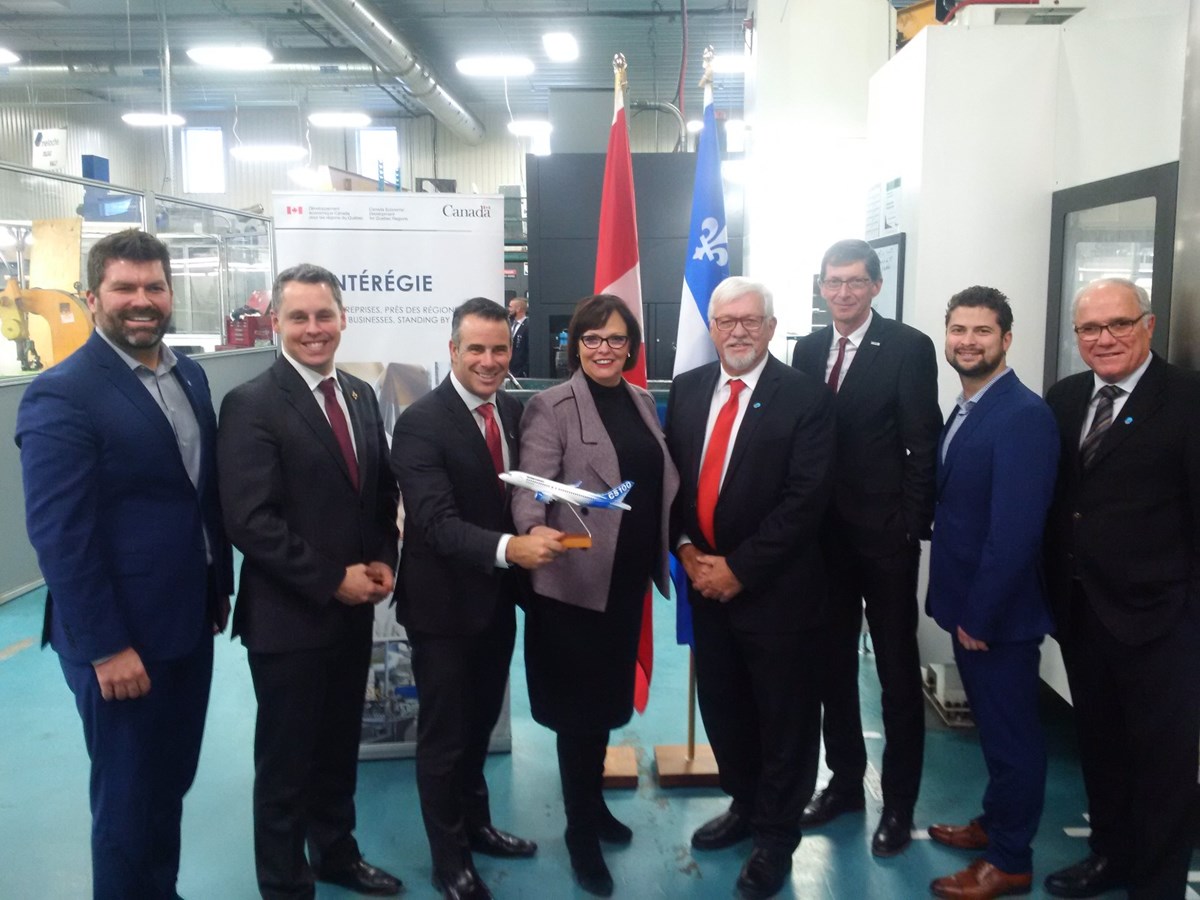 M. Hugue Meloche, président et chef de la direction, Groupe Meloche, M. Peter Schiefke, député fédéral de Vaudreuil-Soulanges, M. Stéphane Billette, ministre délégué aux Petites et Moyennes Entreprises, à l'Allègement réglementaire et au Développement économique régional, Mme Lucie Charlebois, ministre responsable de la région de la Montérégie et députée de Soulanges, M. Réjean Meloche, président honoraire du conseil d'administration et fondateur du Groupe Meloche, M. Gaétan Morin, président et chef de la direction, Fonds de solidarité FTQ, M. Miguel Lemieux, maire de la ville de Salaberry-de-Valleyfield et M. Pierre Grandmaison, président du conseil d'administration, Groupe Meloche