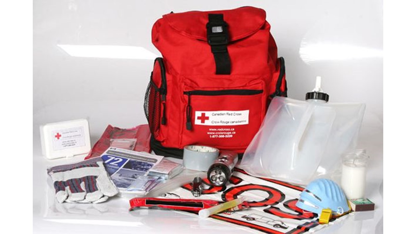 Voici un exemple de trousse fournie par la Croix-Rouge Canadienne.