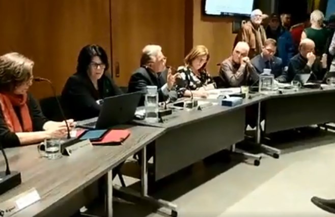 La Ville de Rigaud retourne à la table à dessin et refait son budget