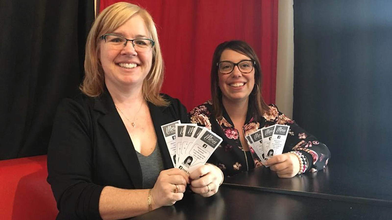 Chantal Besner, enseignante et auteure et Alexandra Loiselle, auteure du blogue Une fille et son anxiété invitent les femmes en grand nombre au lancement du RMA-Suroît.