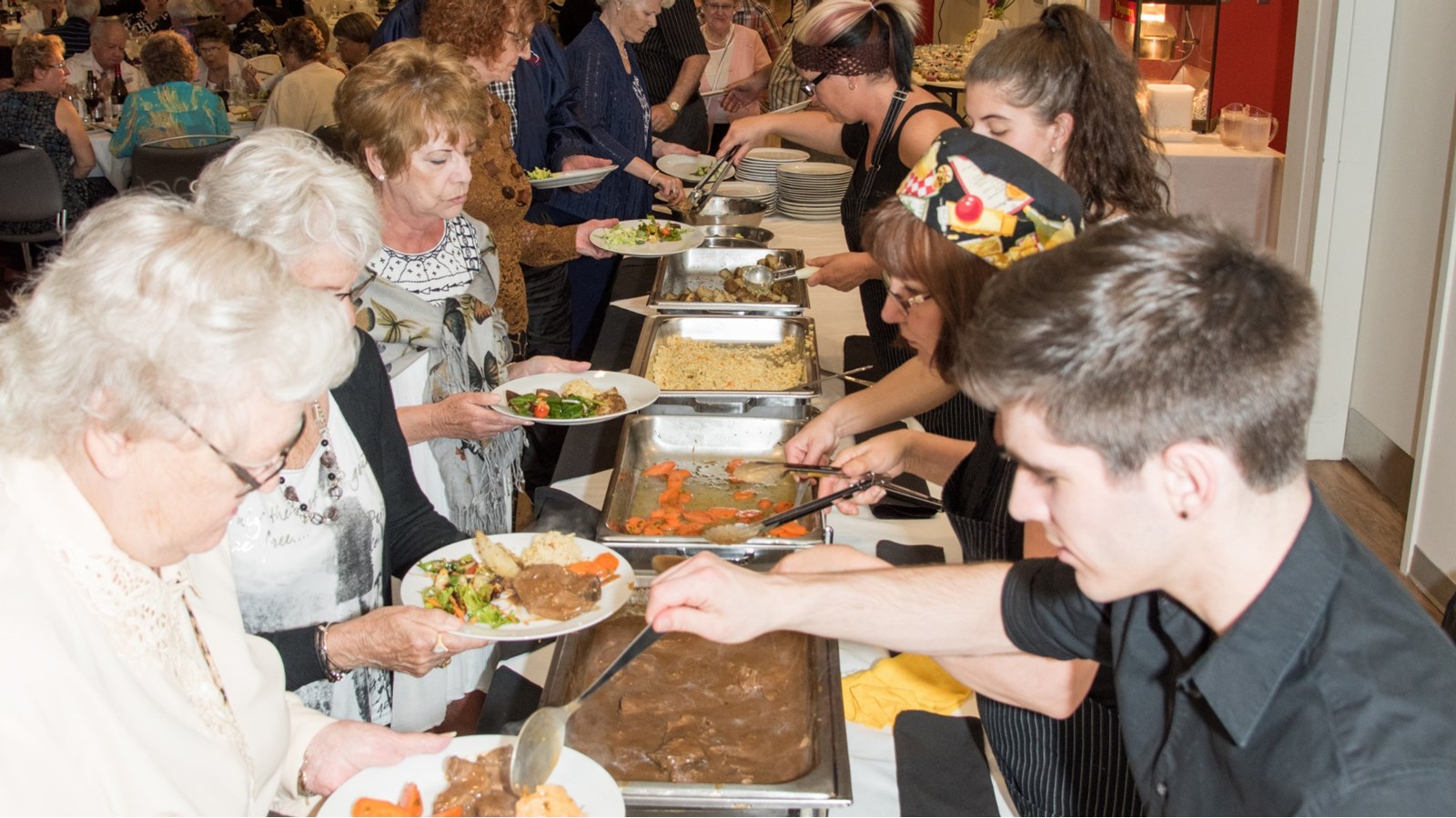 Les repas partagés du G.R.A.V.E.S sont une des activités phares de l'organisme.