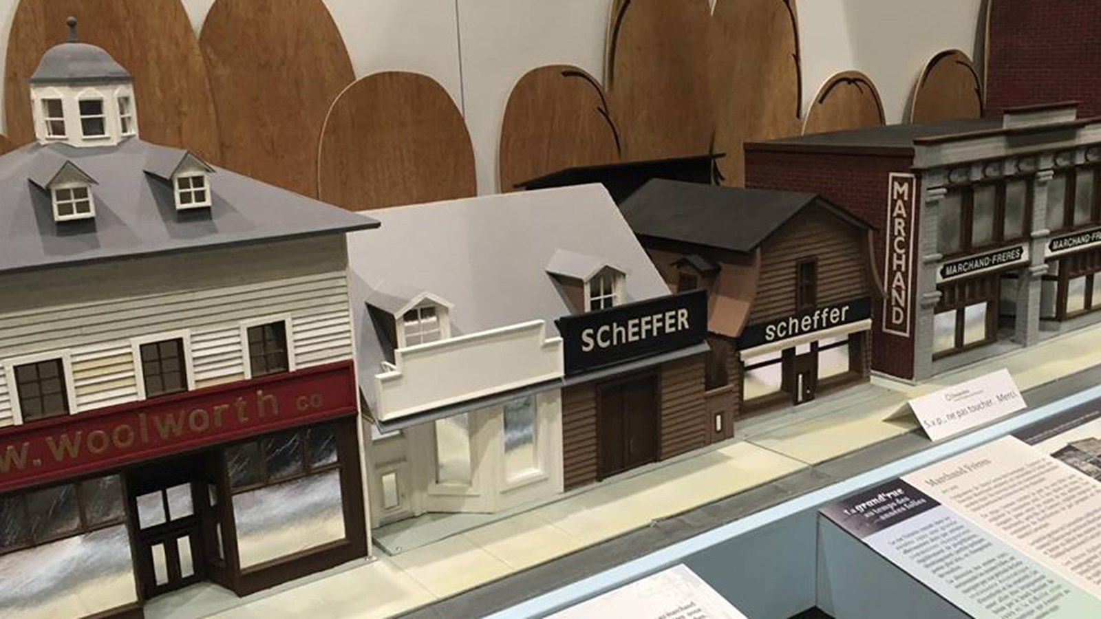 La rue Victoria des années 20 reprend vie à la Caisse Desjardins de Salaberry-de-Valleyfield