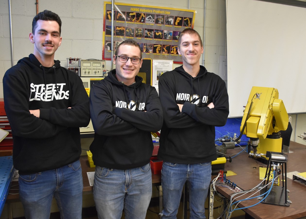 Des étudiants de génie mécanique convoitent le "Trophée Robotfly"