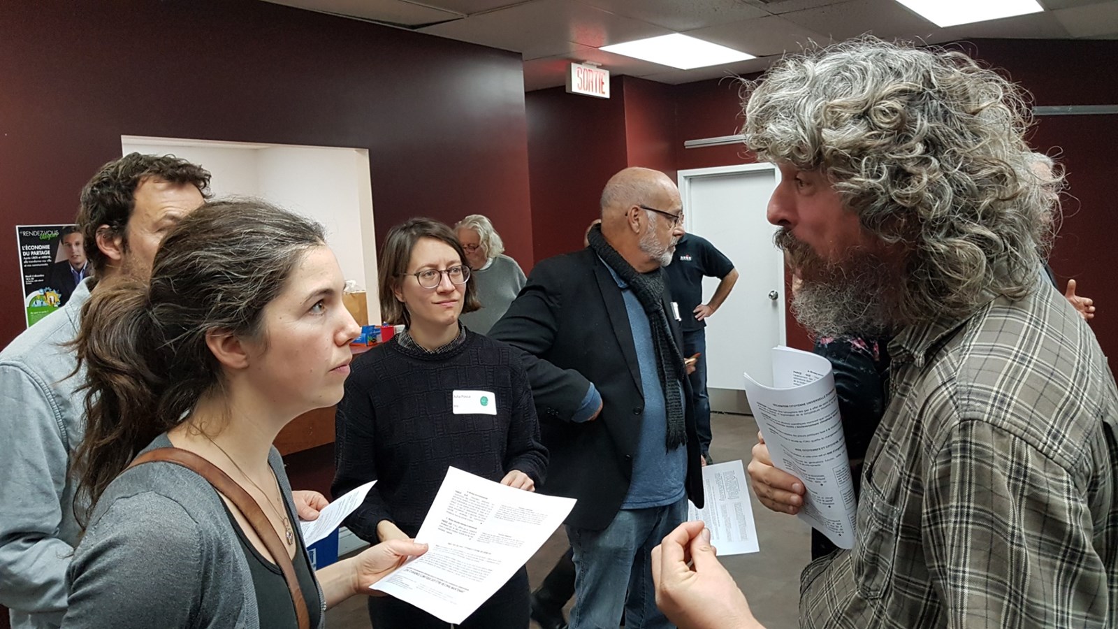 Plus d'une centaine de citoyens se réunissent pour parler d'environnement