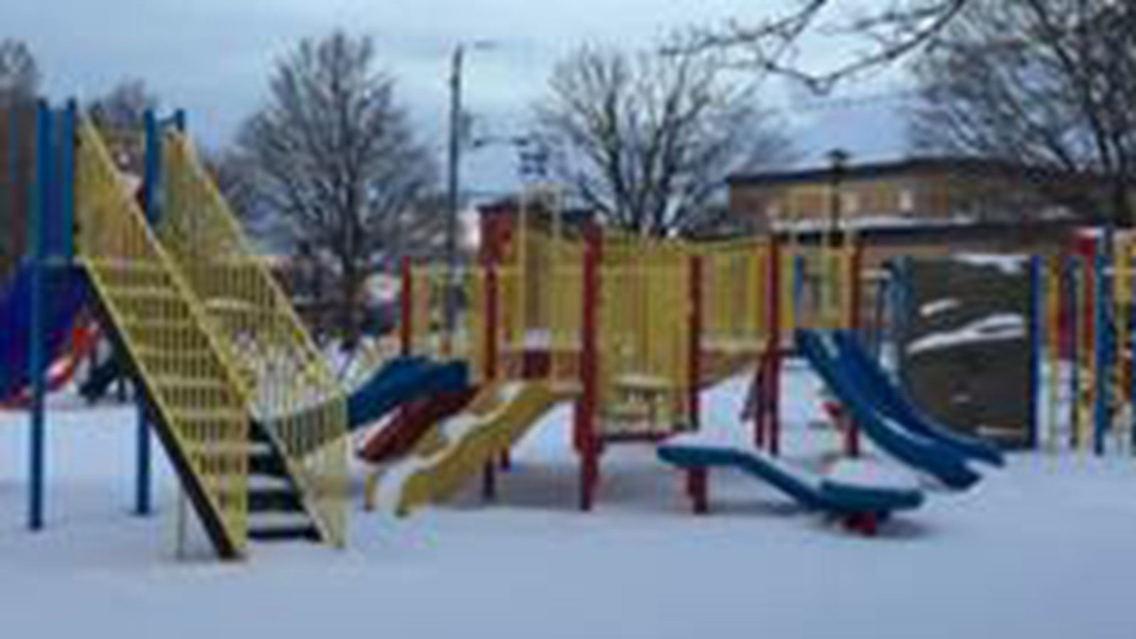 Les structures de jeu fermées pour l’hiver à Salaberry-de-Valleyfield