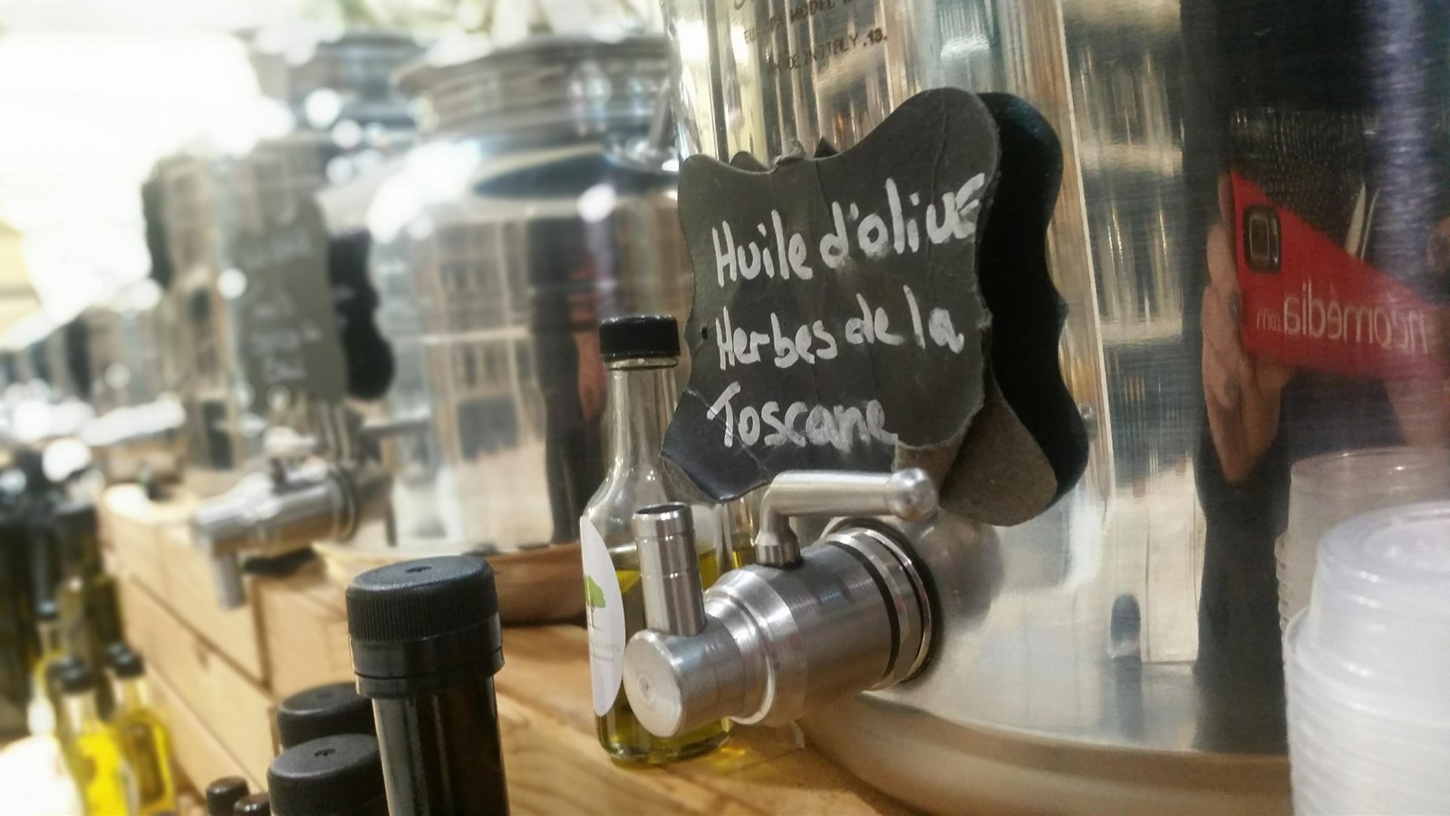 « Pour moi, l’huile d’olive n’est pas seulement une bouteille, c’est une passion. » -  Josée Nadeau