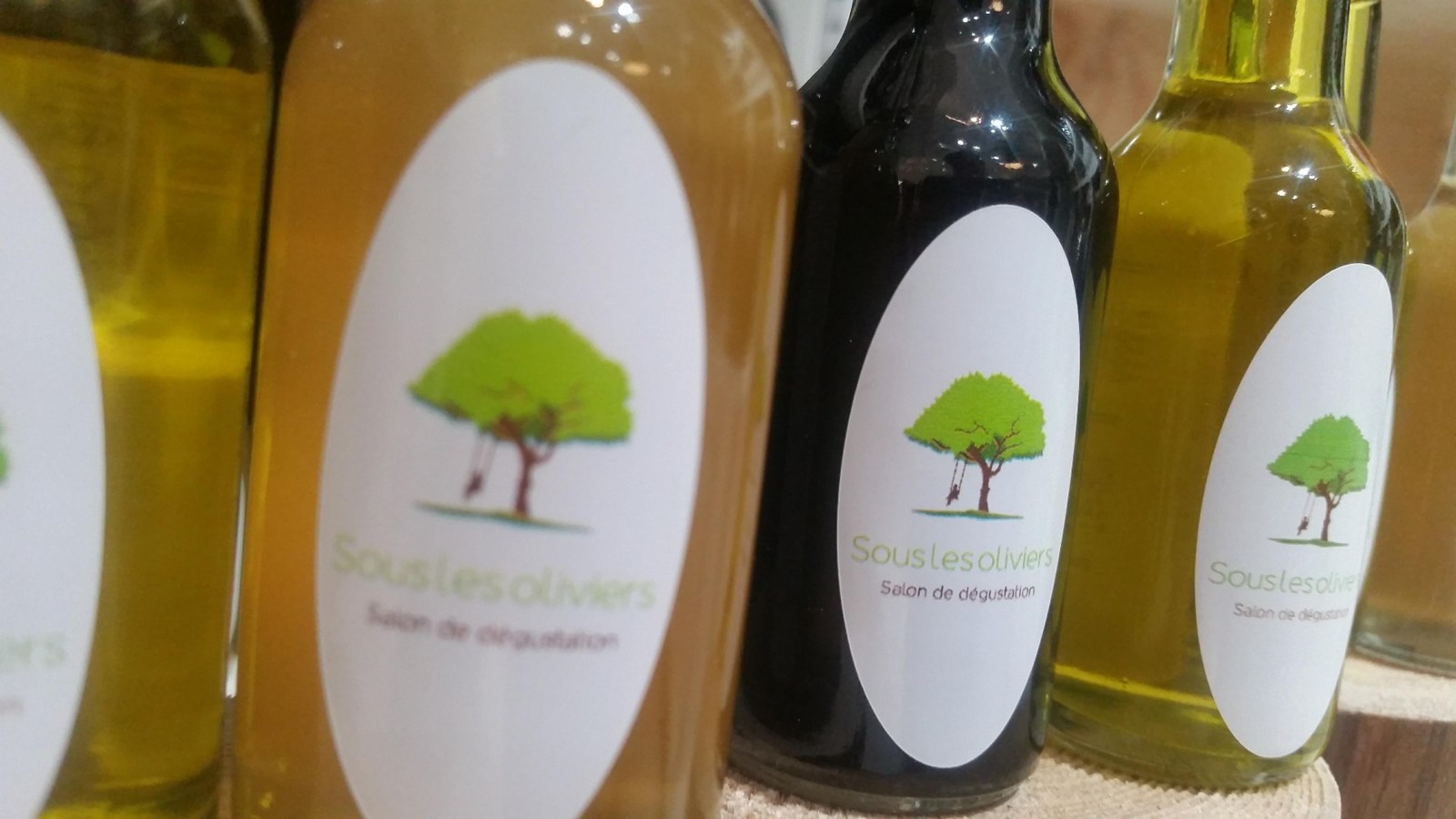 « Pour moi, l’huile d’olive n’est pas seulement une bouteille, c’est une passion. » -  Josée Nadeau