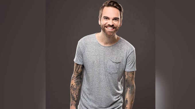 Le duo improvisé présentera, de façon occasionnelle, ce spectacle dans les salles du Québec.