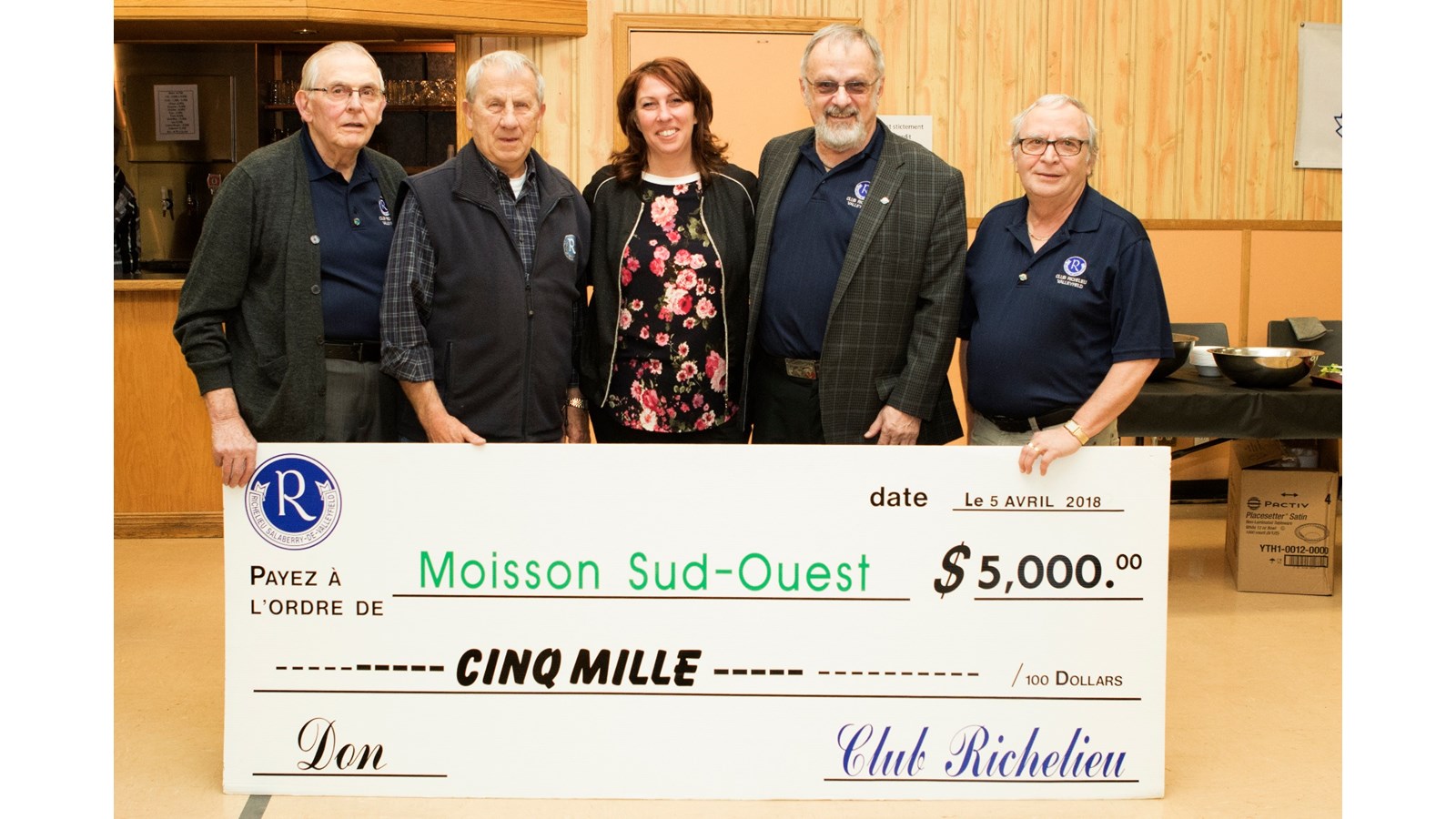 Le Club Richelieu a remis 5 000 $ à Moisson Sud-Ouest en plus d'avoir été partie prenante de la Journée spaghetti.