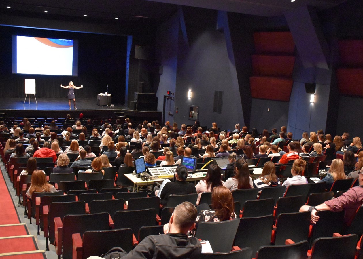 Plus de 200 personnes participent au 6e Colloque en santé mentale