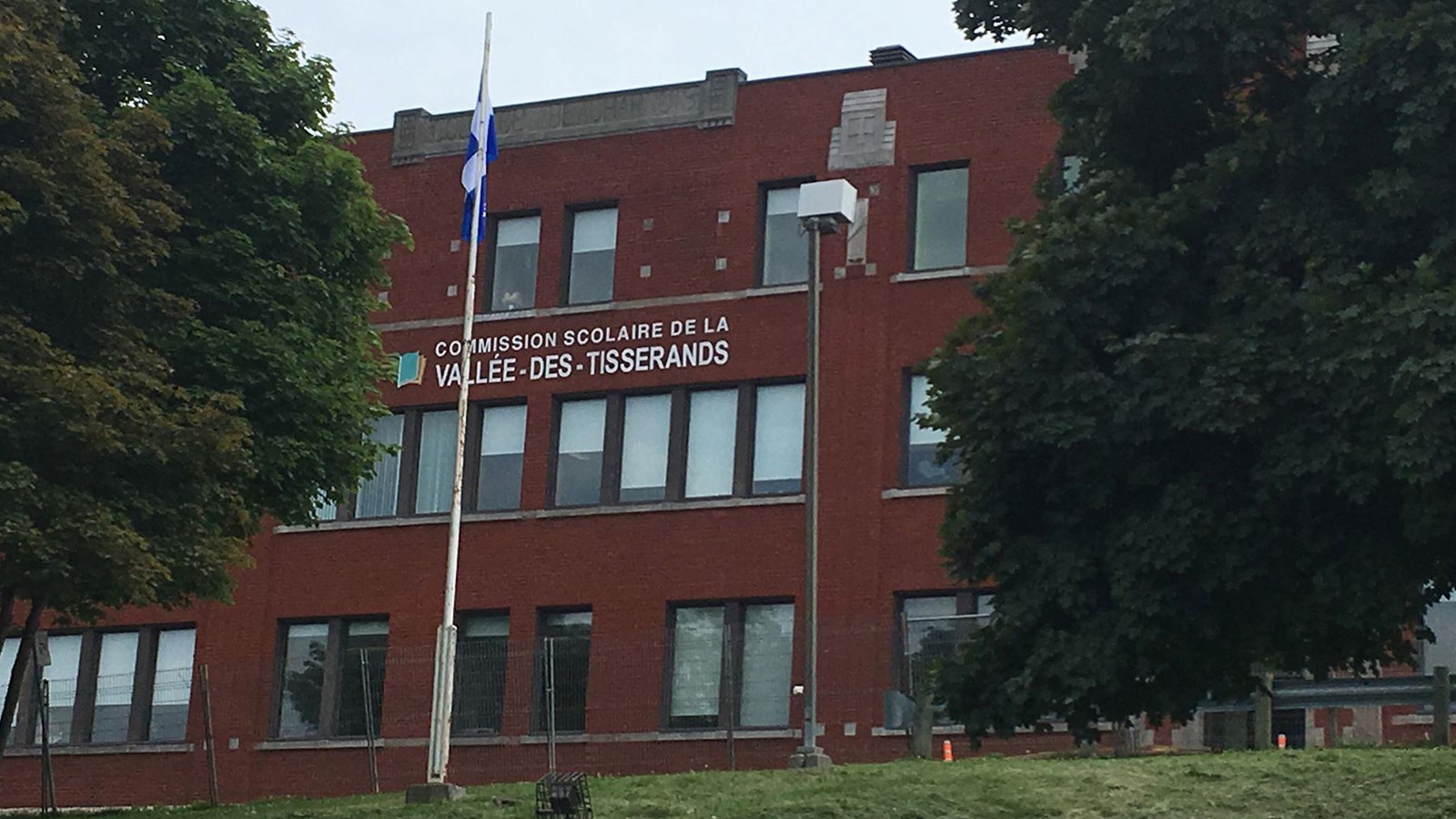 La CSVT prévoit une baisse du taux de la taxe scolaire