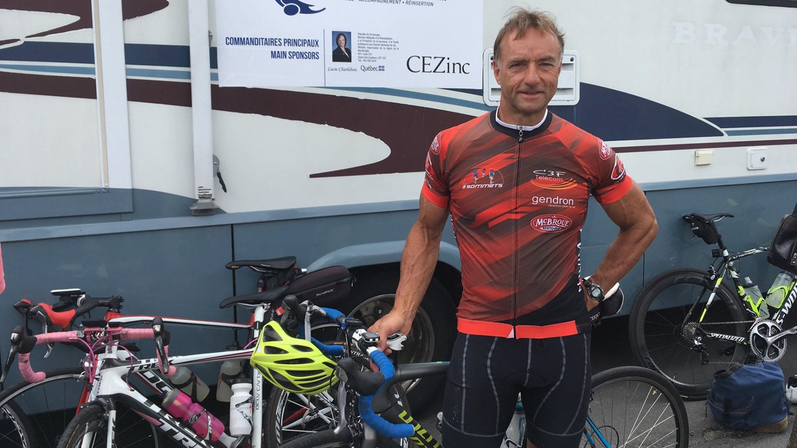 Sylvain St-Cyr, membre de l'équipe.