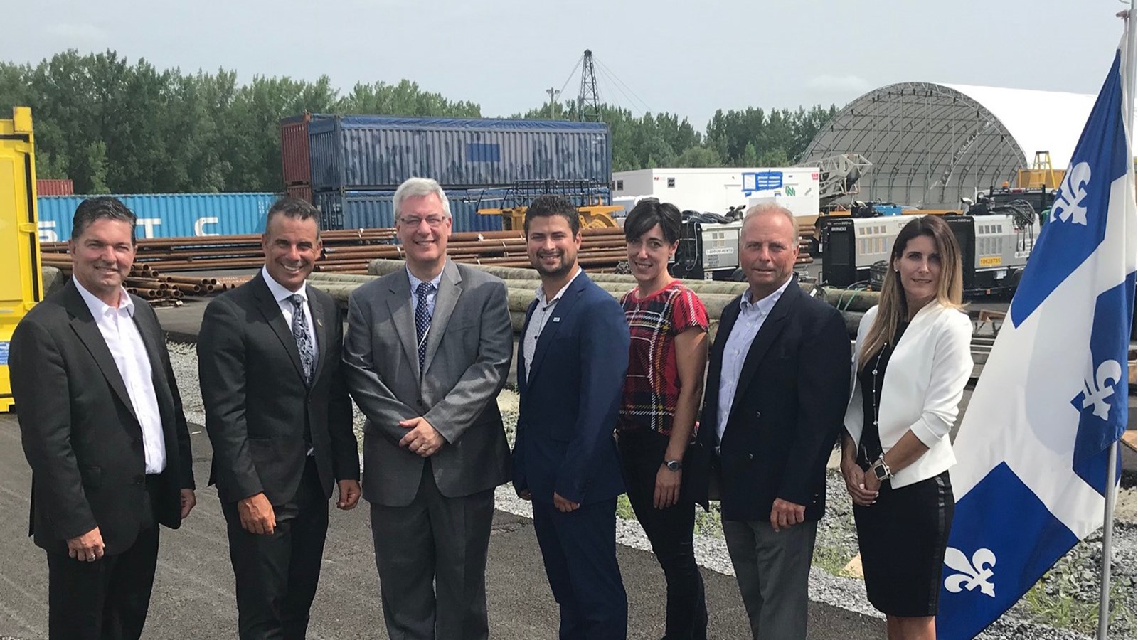 Guy Leclair, député de Beauharnois, Stéphane Billette, député de Huntingdon et ministre délégué aux Petites et Moyennes Entreprises, à l’Allègement réglementaire et au Développement économique régional, Jean-Philippe Paquin, directeur général, Miguel Lemieux, maire de Salaberry-de-Valleyfield, Geneviève Fortier, Vice-présidente CA, Roland Czech, président du CA, Isabelle Viau, Directrice des opérations