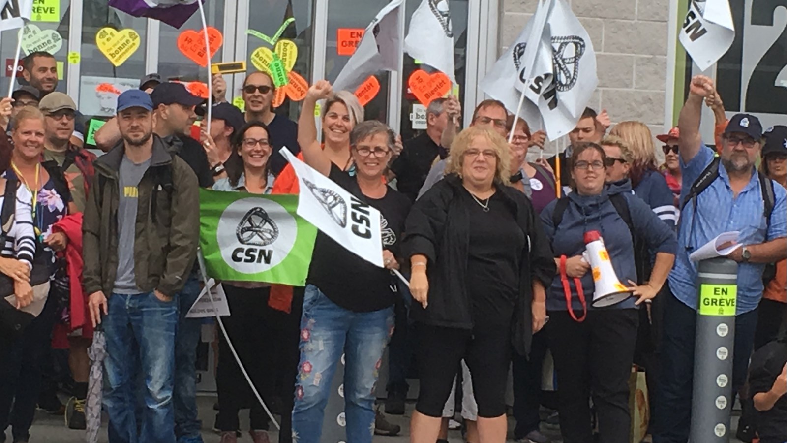 Deuxième journée de grève pour les employés de la SAQ de la Montérégie-Ouest