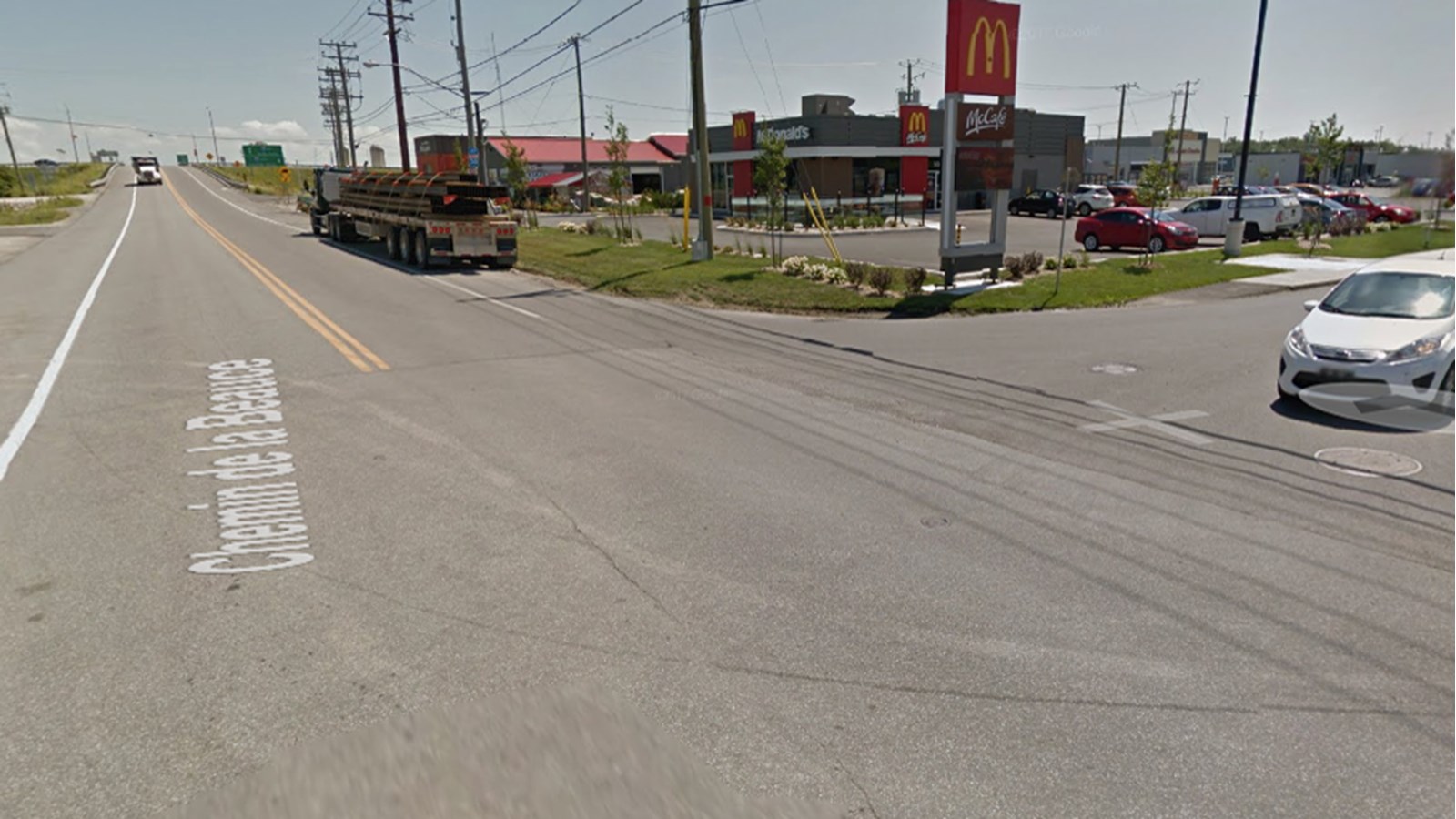 La Ville de Beauharnois veut emprunter 1,2 M$ pour la reconfiguration et l’installation d’un feu de circulation