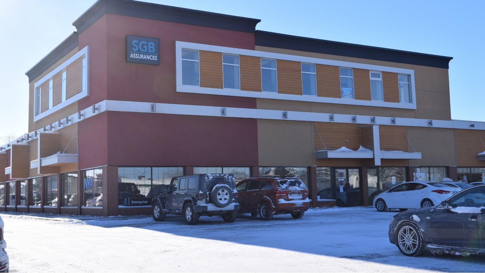 La nouvelle place d’affaires du CLD Beauharnois-Salaberry est établie au 85 de la rue Notre-Dame à Salaberry-de-Valleyfield, tout juste au côté de la succursale de la Société de l’Assurance automobile du Québec (SAAQ).
