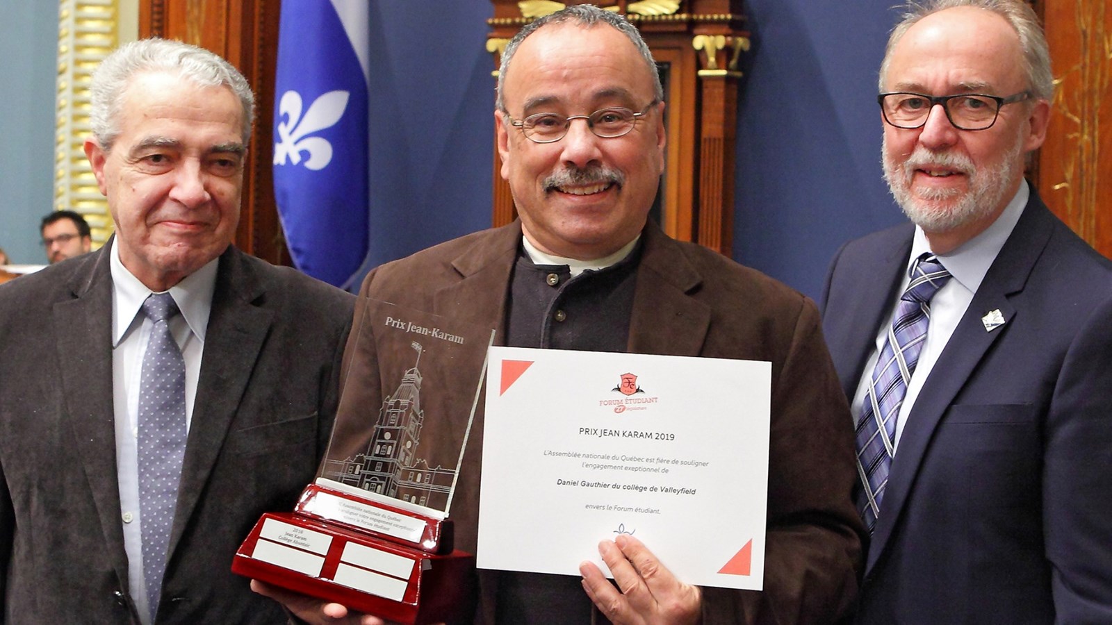 M. Jean Karam, professeur à la retraite du Cégep Ahuntsic ; M. Daniel Gauthier, coordonnateur et enseignant au programme Sciences humaines du Cégep de Valleyfield ; M. Marc Picard, Vice-président de l'Assemblée nationale.