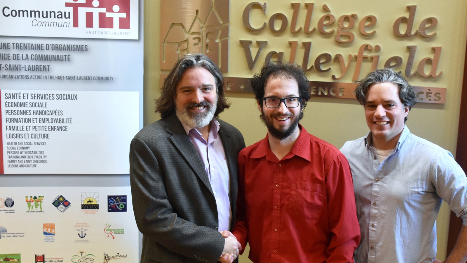 M. Pierre Spénard, professeur-chercheur en Sciences humaines au Collège de Valleyfield, M. Rémi Pelletier, coordonnateur à la Corporation de Développement Communautaire (CDC) du Haut-Saint-Laurent, M. Éric Pépin, professeur-chercheur en Sciences humaines au Collège de Valleyfield.