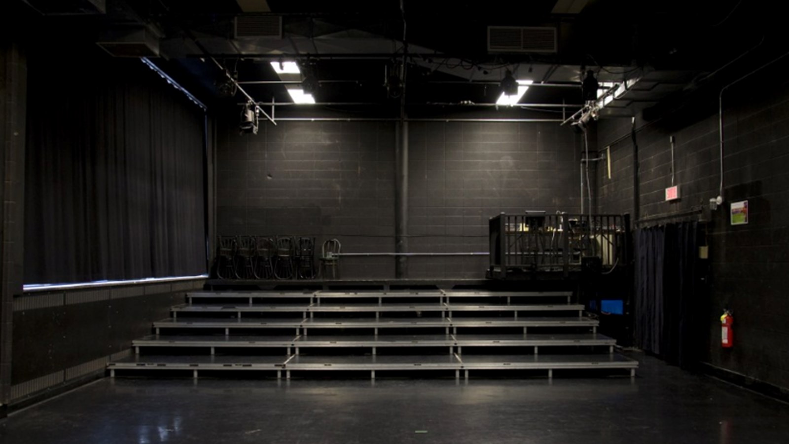 Le Théâtre de poche du Collège de Valleyfield peut accueillir plusieurs dizaines de spectateurs.