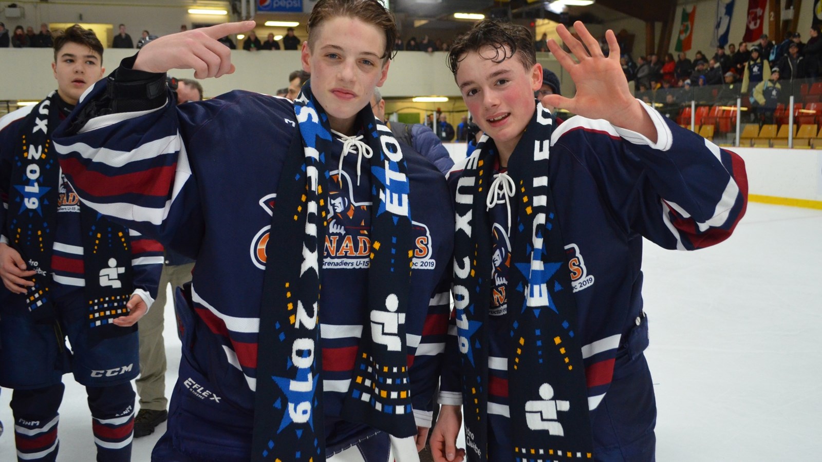 Les deux joueurs de Valleyfield, Justin Côté et William Fortin, ont aidé leur équipe dans ce gain qui leur a procuré la médaille d'or.