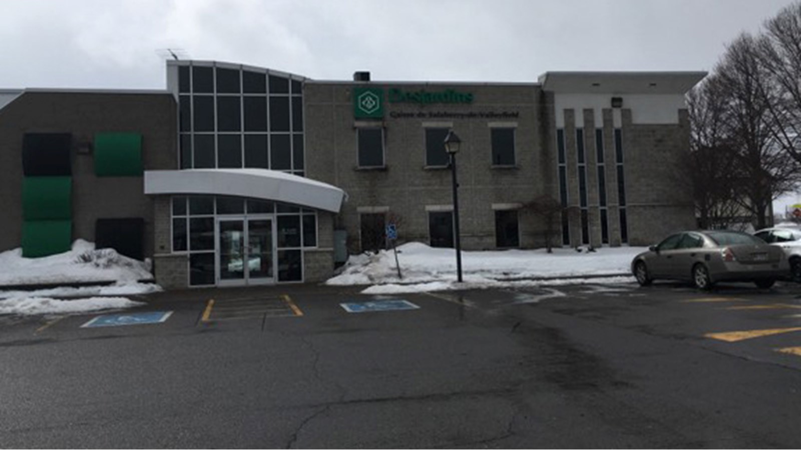 M. Napoleoni précise que le pire scénario s’est produit à la Caisse Desjardins de Salaberry-de-Valleyfield, mais qu’il s’est terminé de la meilleure des façons dans les circonstances.