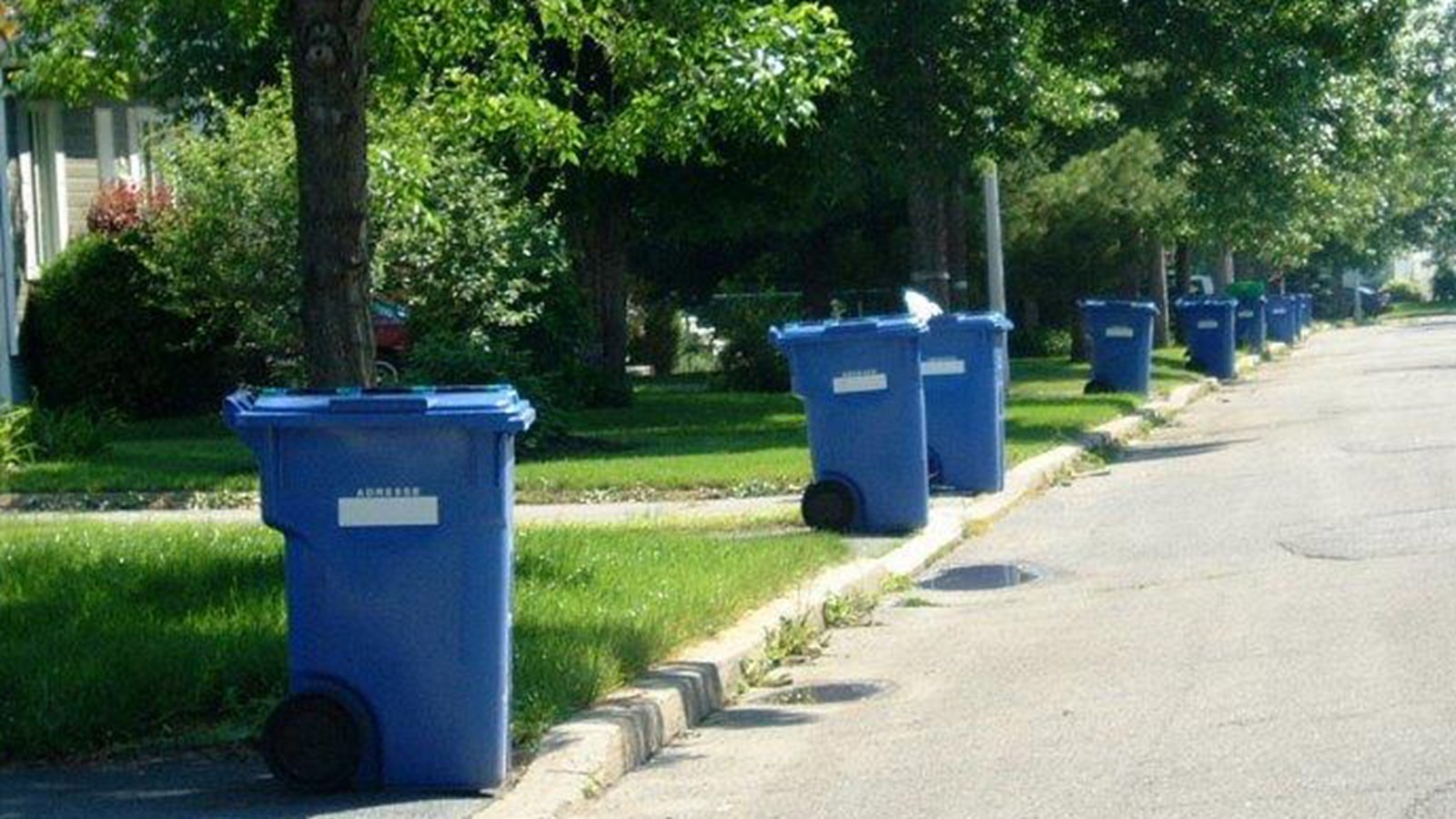 Savez-vous comment bien placer vos bacs en bordure de rue?