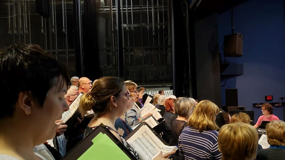 Le Choeur des Gondoliers répète déjà depuis quelques jours dans la salle Albert-Dumouchel en vue de son concert du 7 juin.