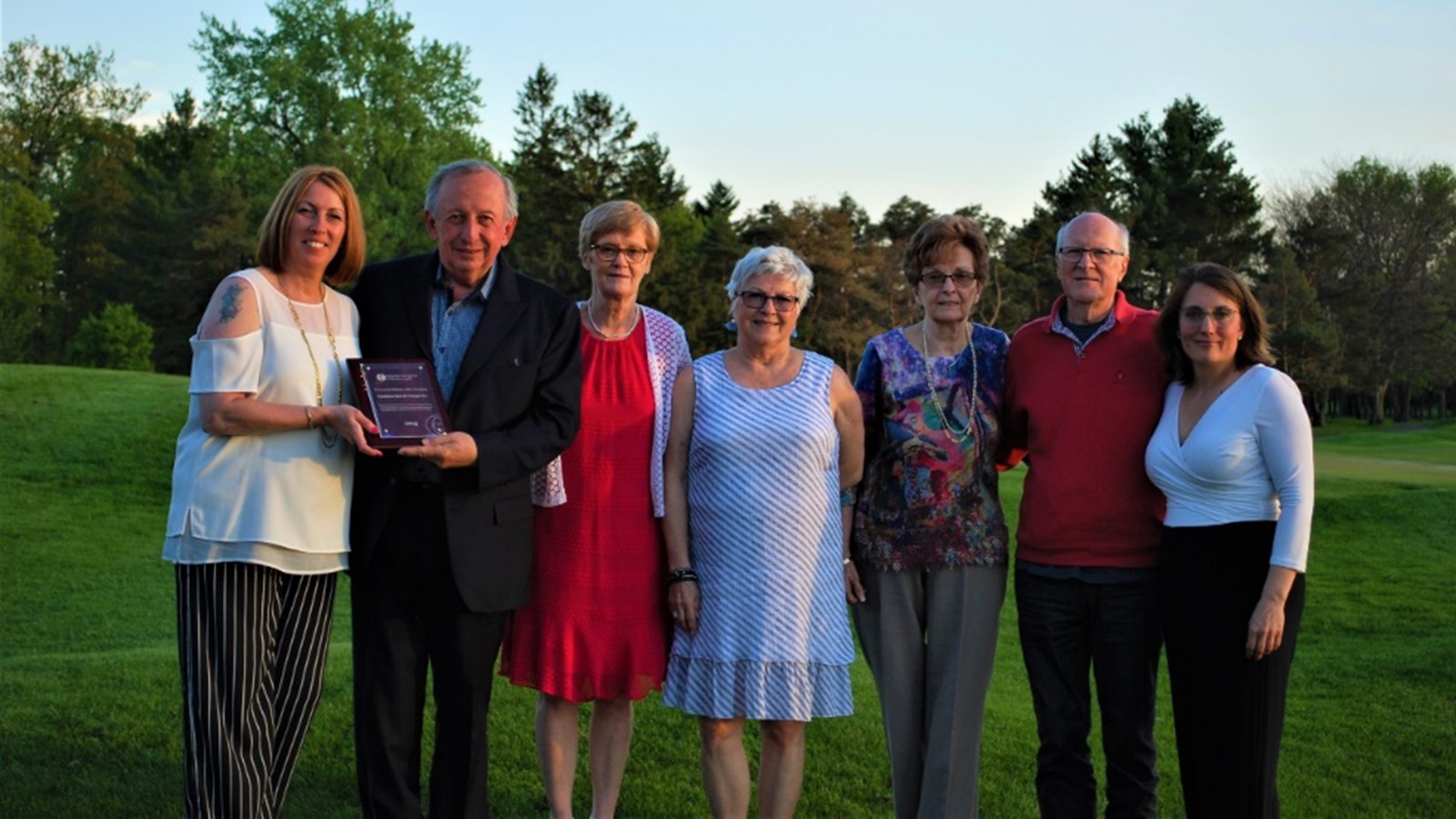 Cette année, La Fondation Baie St-François a reçu le prix Lionel William "Bill" Brookes en tant que partenaire de longue date avec l’organisme.