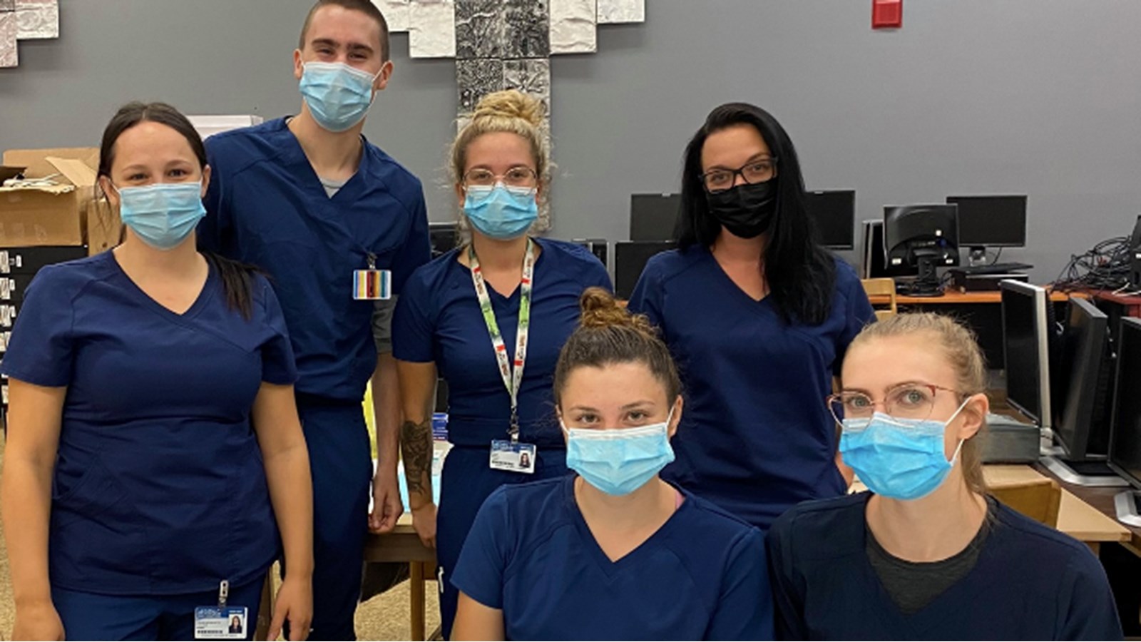 Des élèves du Cégep de Valleyfield vaccinent à la Baie-St-François