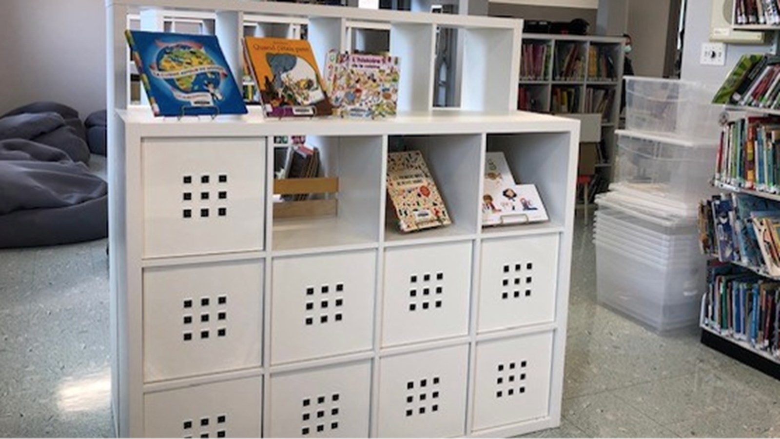 Inauguration d'une nouvelle bibliothèque à l'école primaire Saint-Paul de Beauharnois