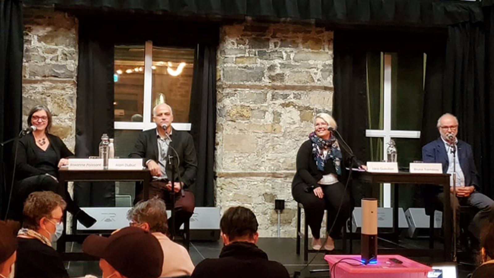 Roxanne Poissant, Alain Dubuc, Lara Quévillon et Bruno Tremblay, maire sortant ont participé à la soirée
