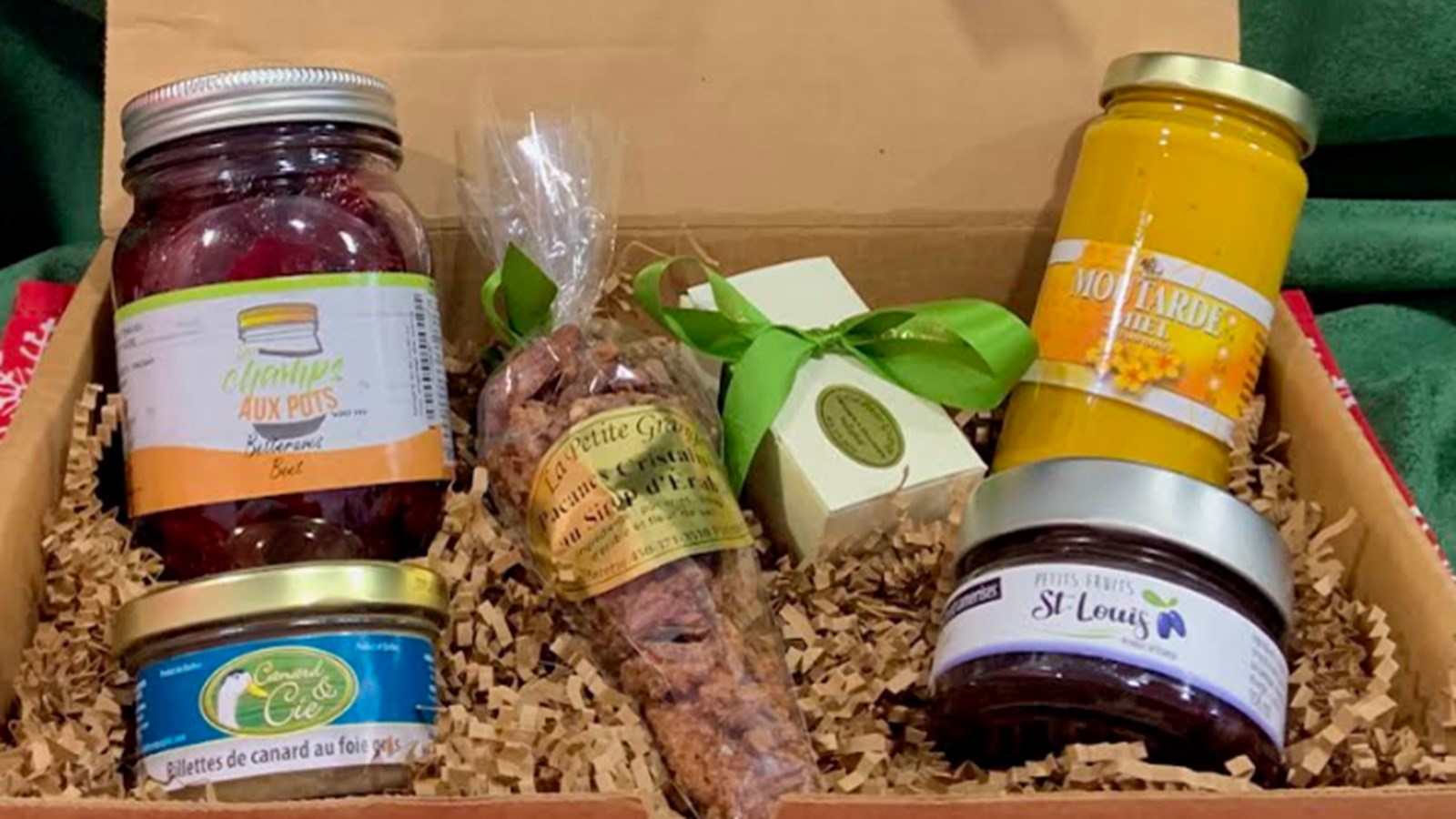 Optez pour les boîtes gourmandes de marchands d'ici cette année 