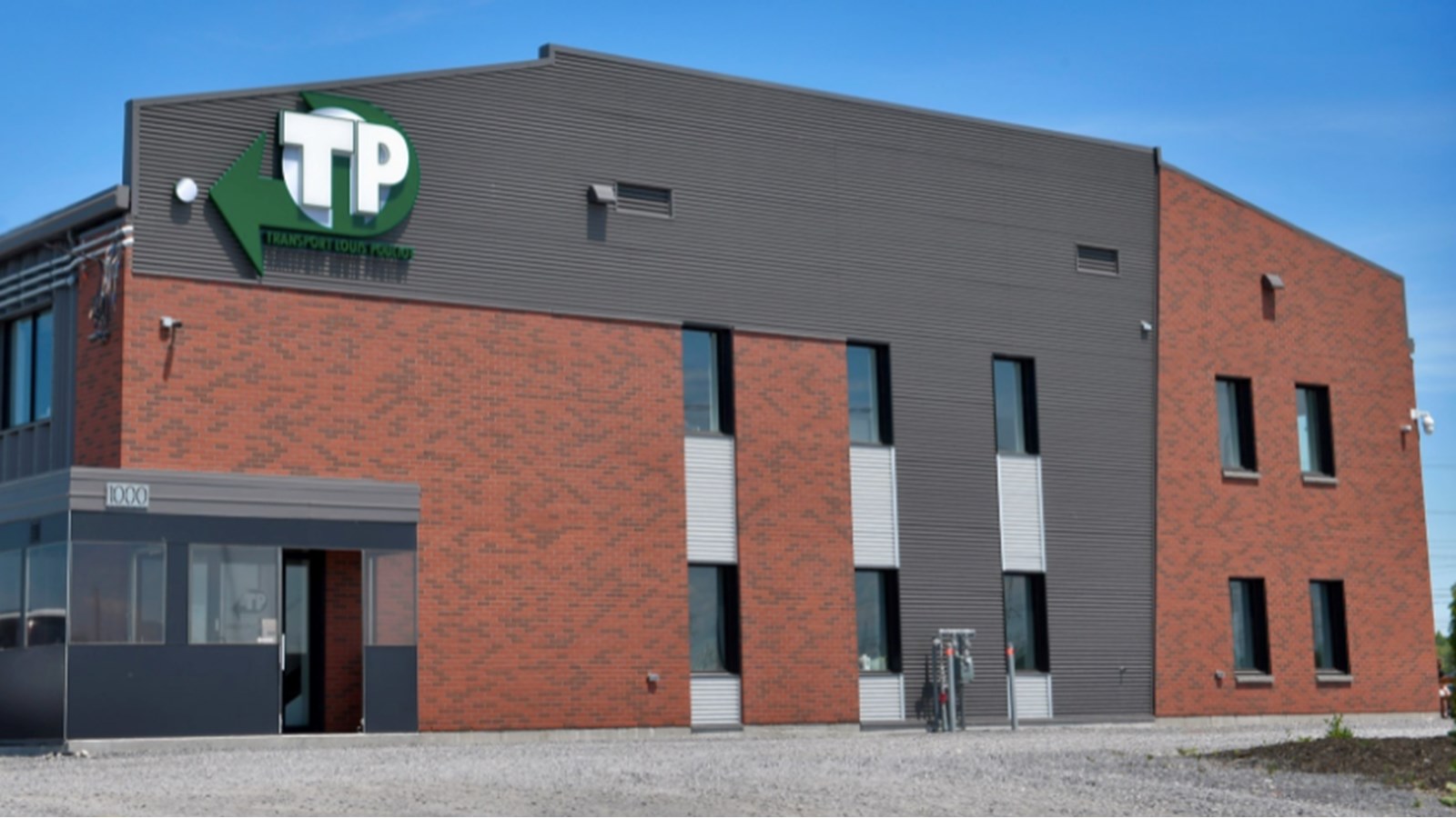 Transport Louis Pouliot est établi dans le parc industriel de la Ville de Beauharnois 