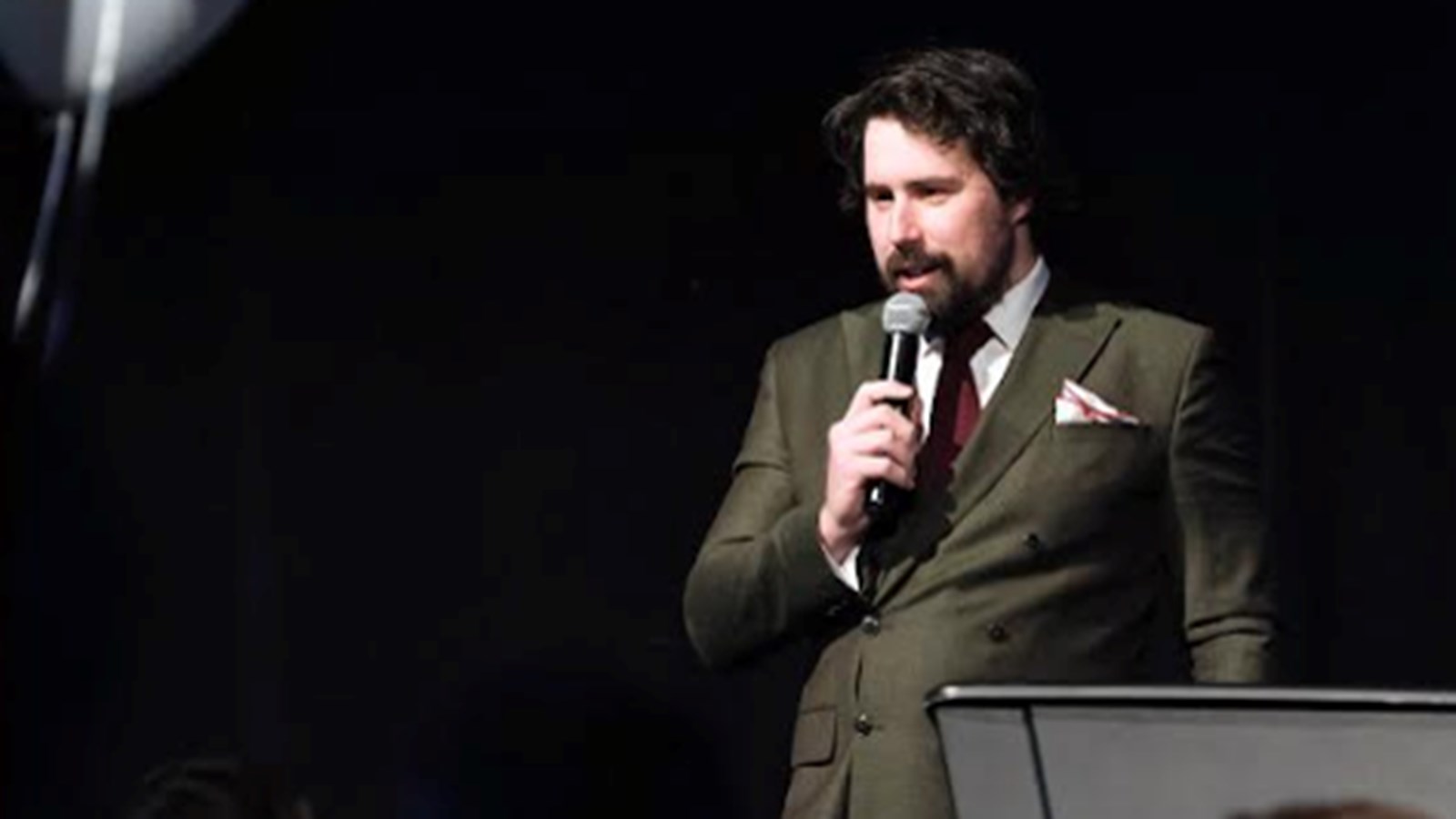 Lors de la soirée, le comédien et humoriste Philippe-Audrey Larrue-St-Jacques a offert une prestation d’environ 30 minutes, tout en humour, qui a été fort appréciée du public
