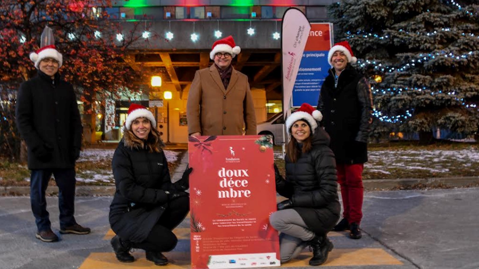 Les partenaires de cette démarche ont pris la pose devant l'Hôpital du Suroît tout récemment. De gauche à droite, on retrouve: Dominique Pilon, directeur des activités hospitalières à l'Hôpital du Suroît, CISSS de la Montérégie-Ouest, Michèle Cyr-Lemieux, directrice générale de la Fondation de l'Hôpital du Suroît, Claude Reid, député de Beauharnois, Kathleen Favreau-O'Brien, directrice des communications et relations avec le milieu, Caisse Desjardins de Salaberry-de-Valleyfield et Steve Charland, président, conseil d'administration de la Fondation du Centre Dr Aimé-Leduc