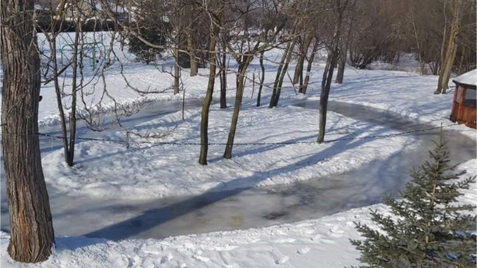 La patinoire du Parc du Bosquet sera de nouveau accessible cette année dès que la température le permettra