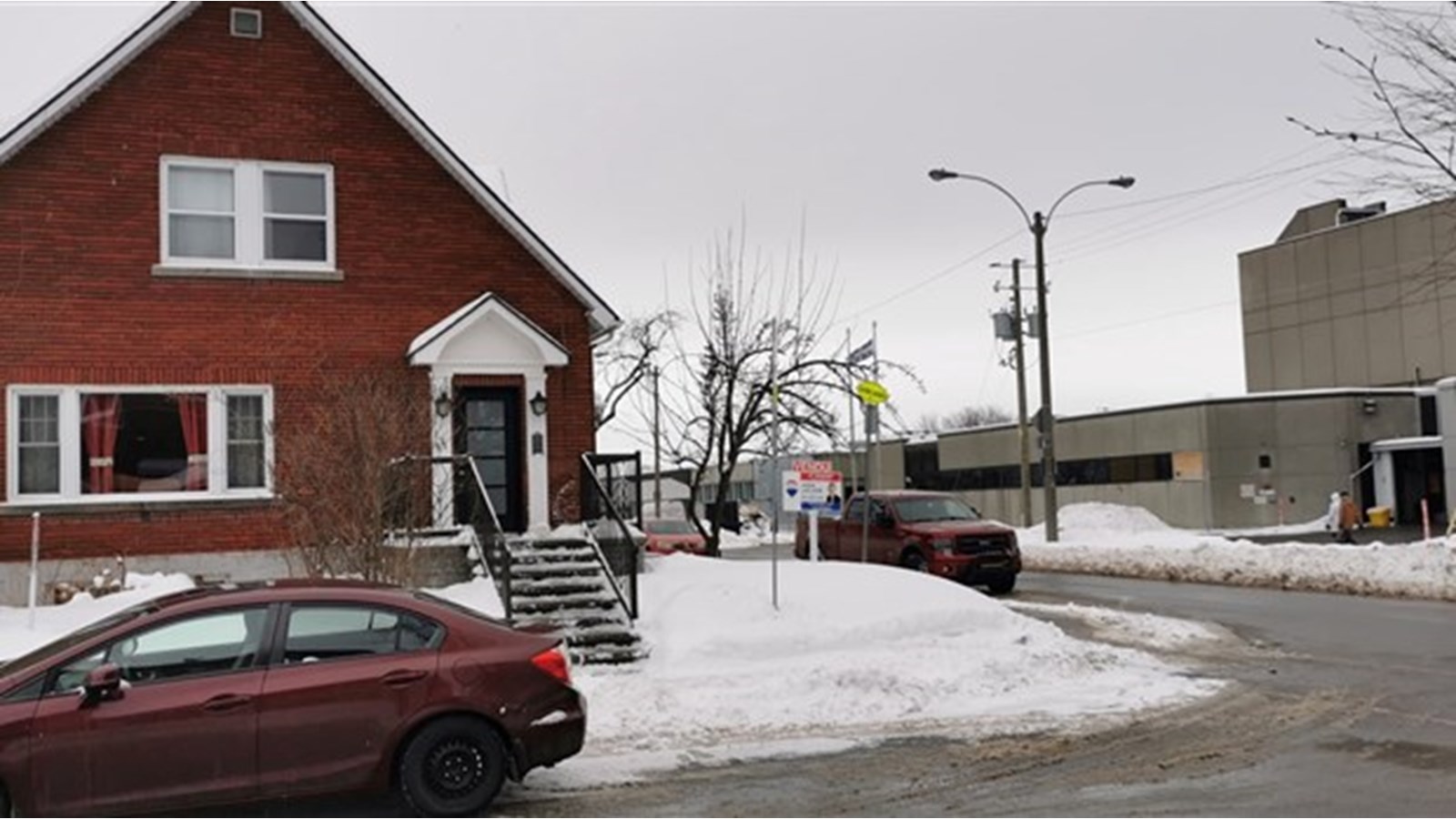 La Maison d'Hébergement Dépannage de Valleyfield confirmait l’arrivée d’un refuge d’urgence sur le territoire de la Montérégie-Ouest. Ce dernier se situe à deux pas de l'Hôpital du Suroît