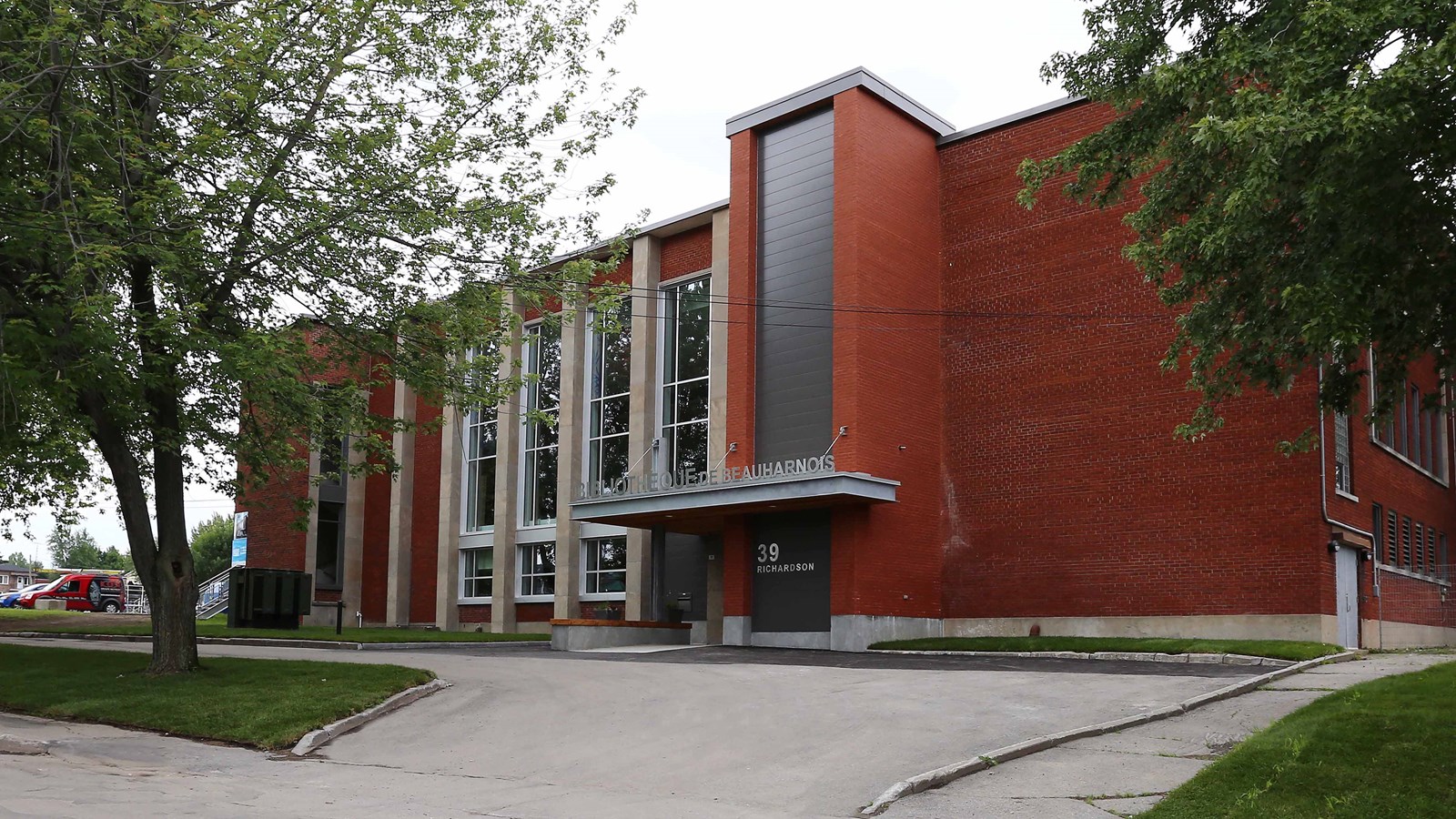 La bibliothèque de Beauharnois bénéficie d'un montant de 70 300$ dans le cadre de cette aide financière