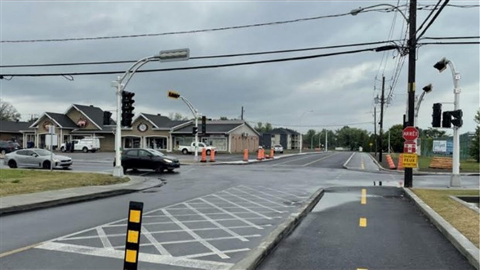 La rue Viau a été nommé ainsi en raison de la modification du tracé de l’intersection des rues Jacques-Cartier et Sainte-Marie